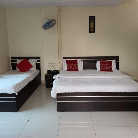 Hotel Mahati Indaur Kültér fotó
