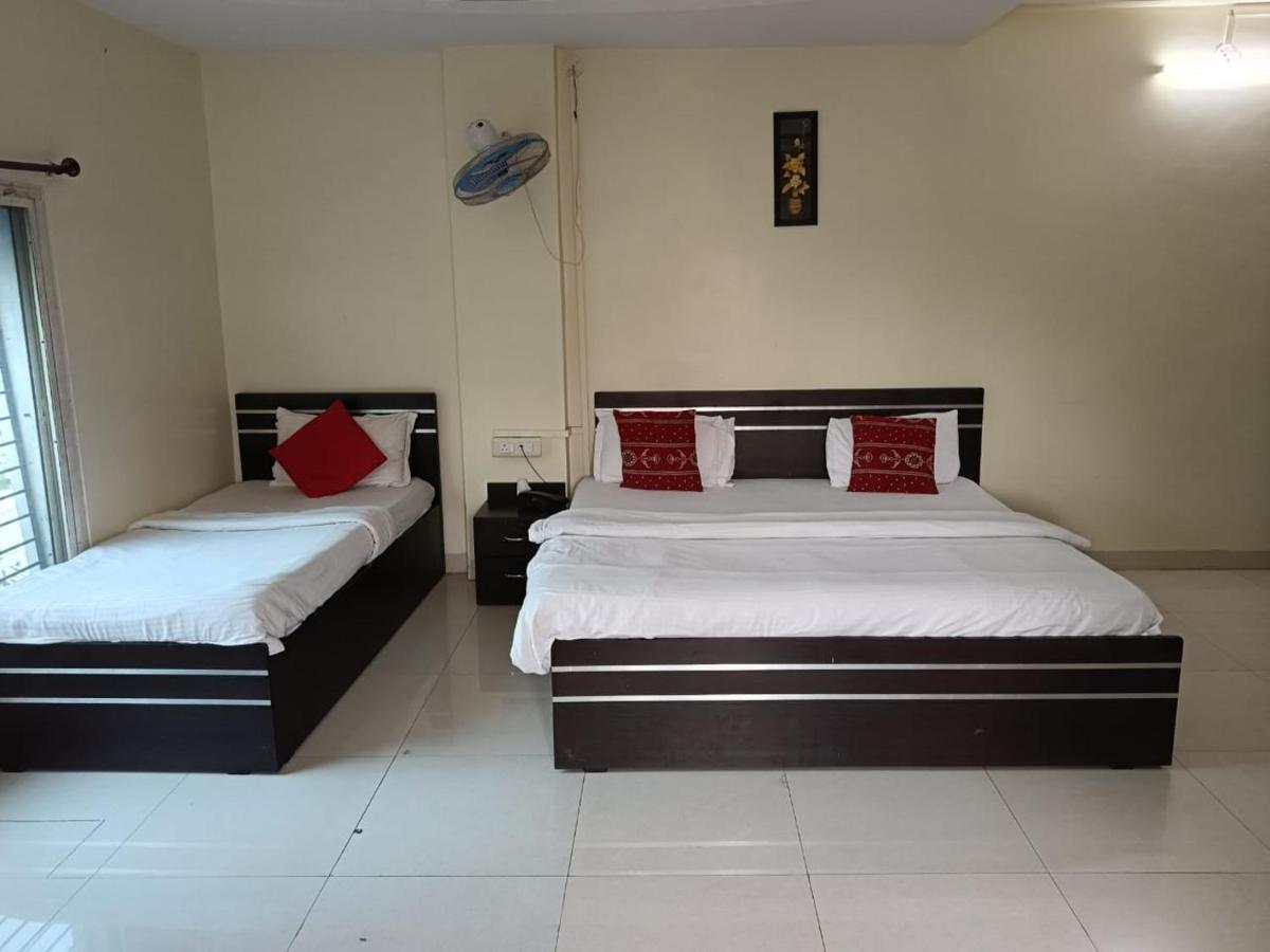 Hotel Mahati Indaur Kültér fotó